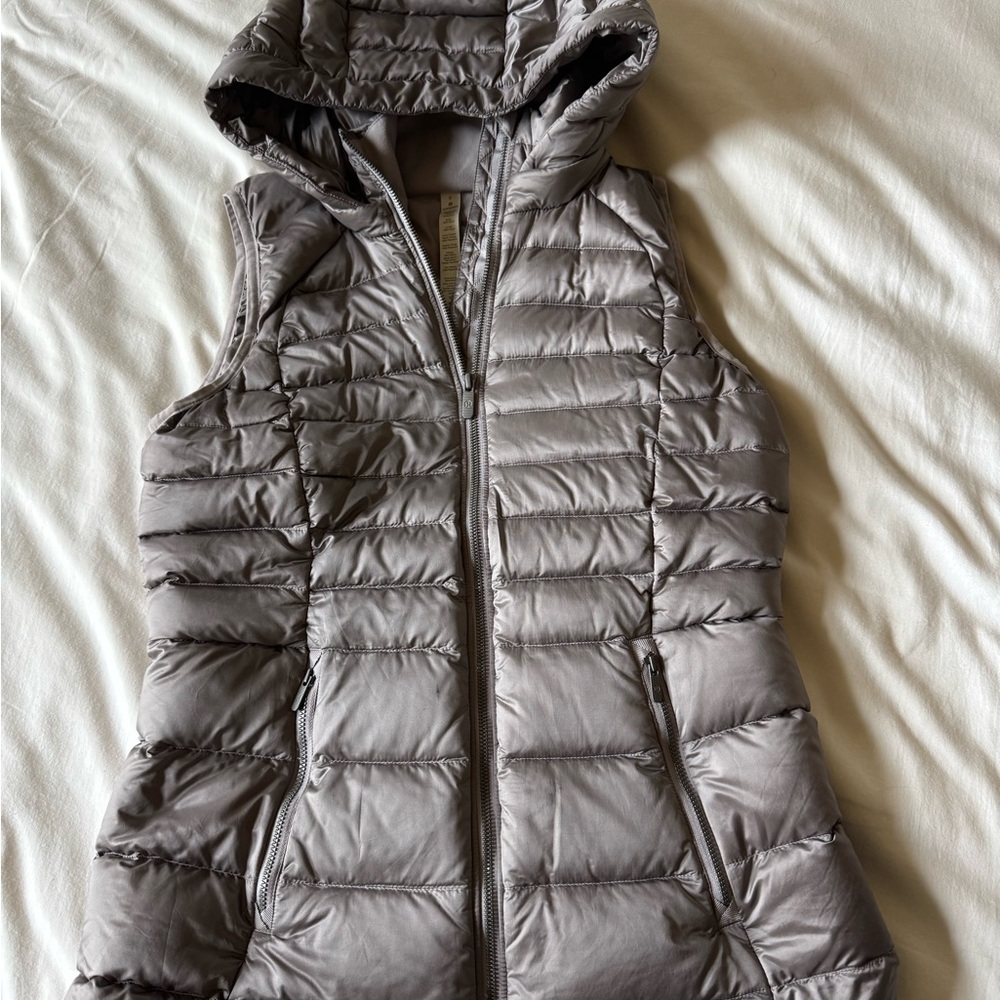 Lulu Lemon Puffer Vest with Hood size 6